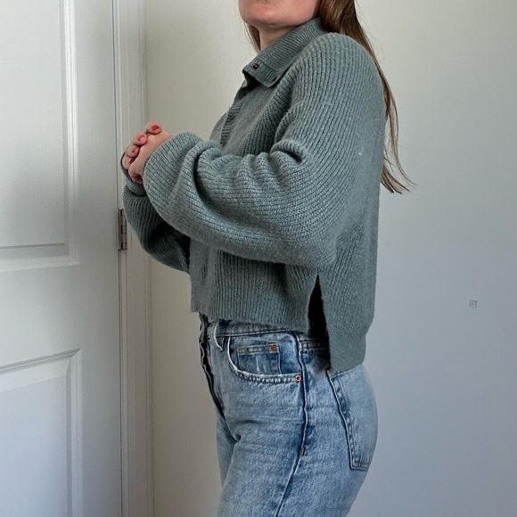 Half Snap Closure Long Sleeve Cropped Sweater with Side Slits - Picture 5 of 9